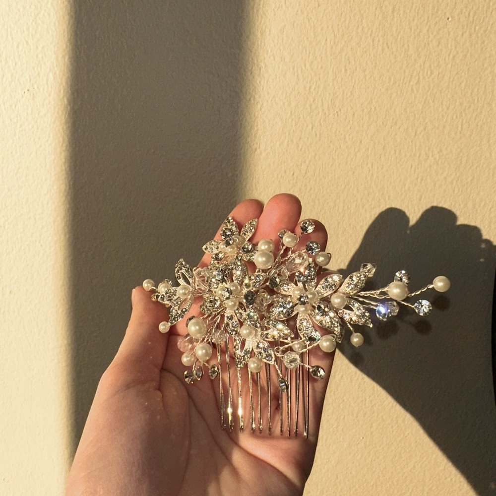Hairpins for Bride. Elegant, simply and stylish - Picture 4 of 5